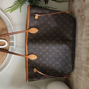 SOLD Authentic Louis Vuitton Neverfull MM